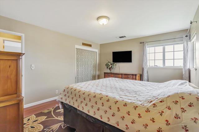 1204 Shore Road, Hollister CA: https://media.crmls.org/mediaz/8518781f-4d26-4bd5-99a9-6f0921061d8f.jpg