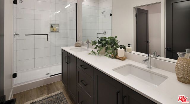 13995 Foothill Boulevard, Fontana CA: https://media.crmls.org/mediaz/85189c09-4fa5-4436-96ad-5ef2c869233e.jpg