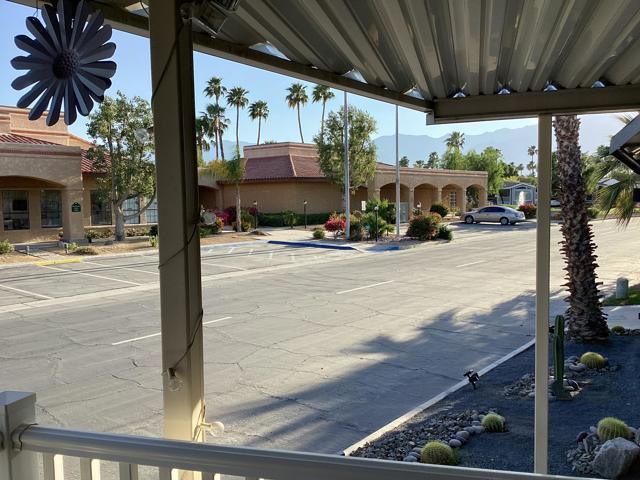 69801 Ramon Road, Cathedral City CA: https://media.crmls.org/mediaz/8518ff03-c762-41d1-9218-32092bbea669.jpg