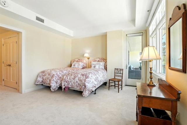 10 CRYSTAL SPRINGS Road, San Mateo CA: https://media.crmls.org/mediaz/85191a4b-7016-400f-84f0-d619f1da1289.jpg