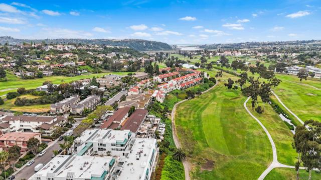 2544 Navarra Dr,  CA: https://media.crmls.org/mediaz/85196dae-23c7-456a-adc5-341c20bb8c39.jpg