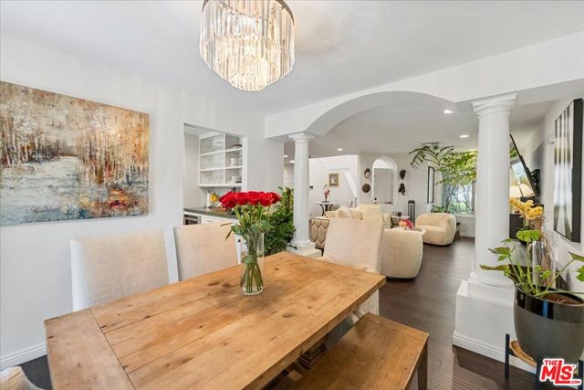 12834 Landale Street, Studio City CA: https://media.crmls.org/mediaz/85198602-06fe-4602-9257-f408cac7a9cf.jpg