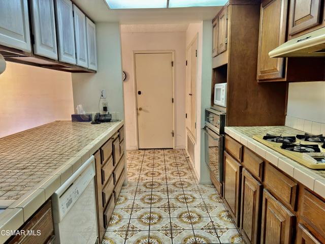11916 Idaho Avenue, Los Angeles CA: https://media.crmls.org/mediaz/851ab82c-eea9-45cd-a036-f40b711df115.jpg