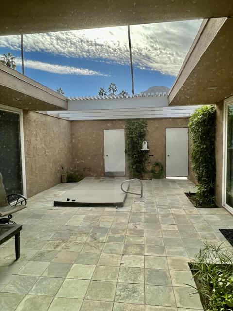 76850 Sandpiper Drive, Indian Wells CA: https://media.crmls.org/mediaz/851c518a-c099-4f75-ae8a-e796a64e4376.jpg