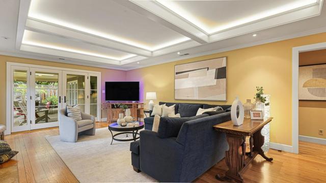 161 E Floresta Way, Portola Valley CA: https://media.crmls.org/mediaz/851c6132-76ce-43d4-bac3-4d4004de8beb.jpg