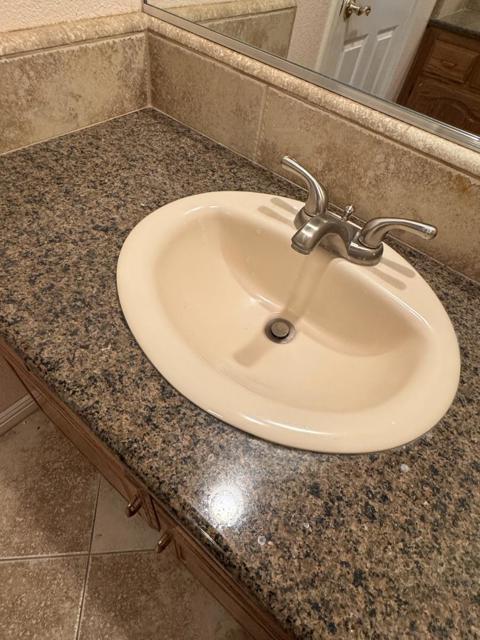 1703 Monte Grosso Drive, Merced CA: https://media.crmls.org/mediaz/851d2b53-d747-4037-bac7-a5c9cad5cc68.jpg