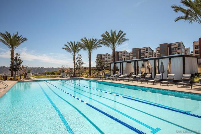 2921 Via Alta Pl, San Diego CA: https://media.crmls.org/mediaz/851d8aea-9c9f-4e1c-bc2c-7aaa258ef727.jpg