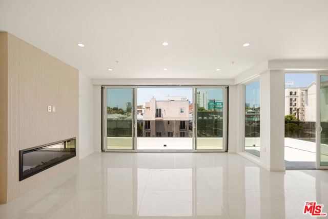1414 S Beverly Drive Drive, Los Angeles CA: https://media.crmls.org/mediaz/851da919-6f63-4659-beb4-00a58a7c96a2.jpg