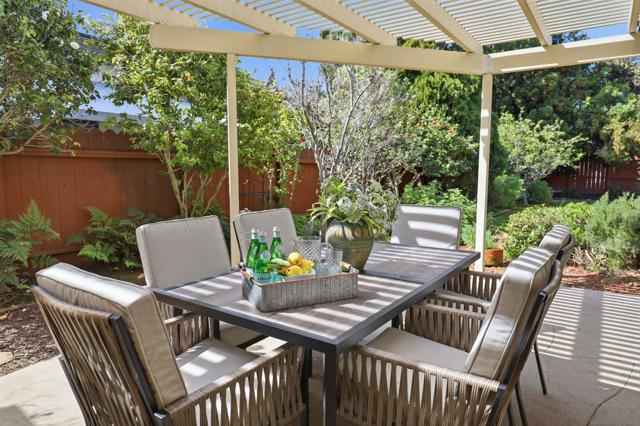 540 Country Club Lane, Coronado CA: https://media.crmls.org/mediaz/851dc4c8-f082-463d-9fbb-348b95022941.jpg