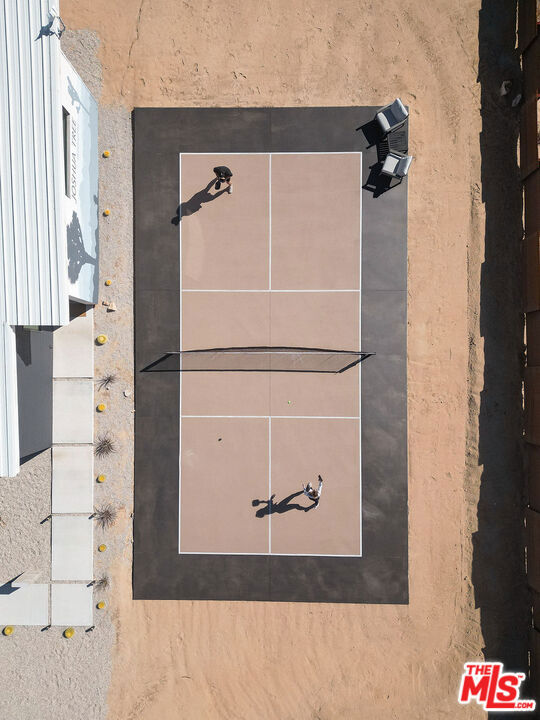 4375 Border Avenue, Joshua Tree CA: https://media.crmls.org/mediaz/851e01f4-97b1-4838-9ae3-b7785065dfb9.jpg