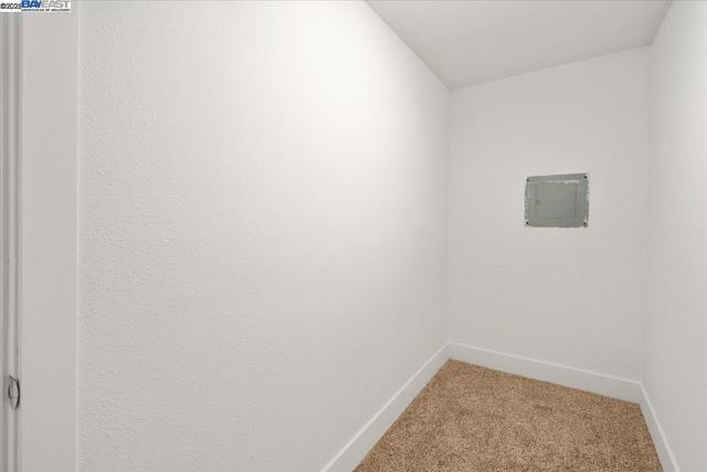 2082 Overhill Rd, Concord CA: https://media.crmls.org/mediaz/851e654c-0cb3-466e-83c2-5bba0898a9c4.jpg