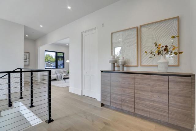 546 9th Avenue, Menlo Park CA: https://media.crmls.org/mediaz/851e7023-8b2c-47cf-b96a-474bfae7c4b4.jpg
