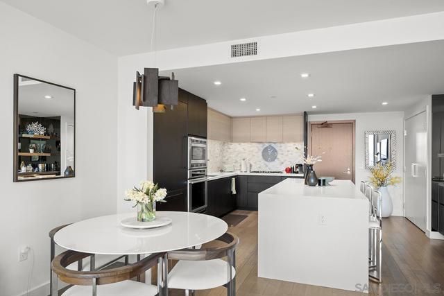 1388 Kettner Blvd, San Diego CA: https://media.crmls.org/mediaz/851e97fa-559d-4b1d-a535-bec5fd56ba5d.jpg