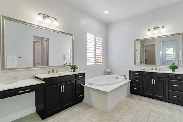 7942 Cinnamon Way, Gilroy CA: https://media.crmls.org/mediaz/851ecb4d-9218-4ae2-bef8-0d2ade695f36.jpg