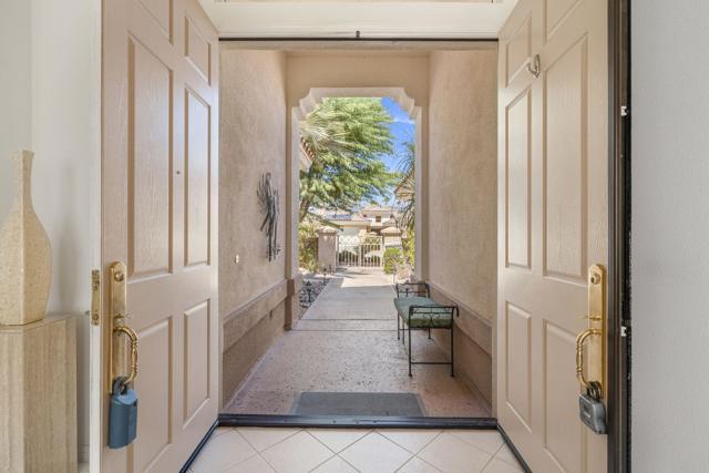 78197 Bonanza Drive, Palm Desert CA: https://media.crmls.org/mediaz/851f31b3-b181-4a17-8c77-faf91edd0d2a.jpg