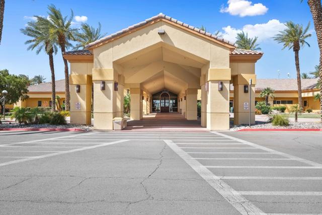 35925 Rosemont Drive, Palm Desert CA: https://media.crmls.org/mediaz/851f425d-116b-4c93-9211-6edfcbbd70c9.jpg