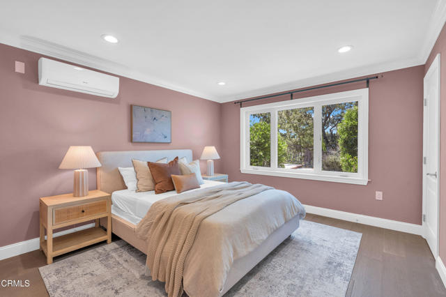 320 Starlane Drive, La Canada Flintridge CA: https://media.crmls.org/mediaz/851ff674-3641-4655-9a2c-cdd8cbefee63.jpg