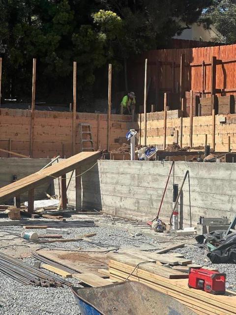 2004 Mezes Avenue, Belmont CA: https://media.crmls.org/mediaz/8522253d-b8e4-40fb-b995-9b2f8879c01b.jpg