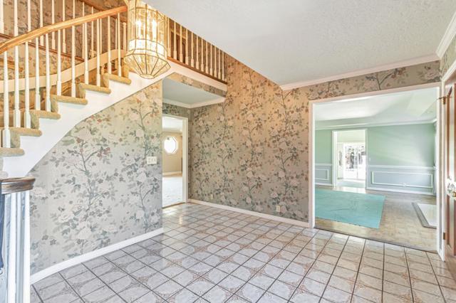 9885 Lantz Drive, Morgan Hill CA: https://media.crmls.org/mediaz/85223c31-1721-4b19-aeb5-ad96c4b299c1.jpg