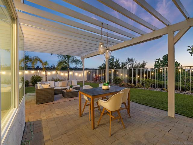 4906 Corte Playa de Castilla, San Diego CA: https://media.crmls.org/mediaz/85226f53-f60e-456f-bc28-2ef8631b27ef.jpg