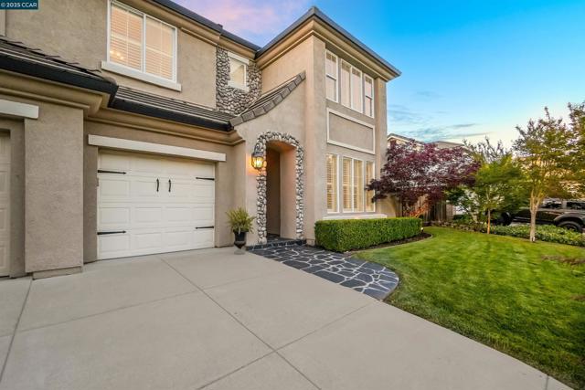 139 Shelterwood Ln, Danville CA: https://media.crmls.org/mediaz/8522d5a0-c770-46c1-8dbb-7f12eefdc01f.jpg