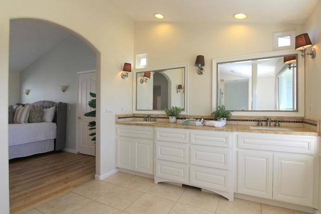 475 Torrano Court, Hollister CA: https://media.crmls.org/mediaz/8522f93c-c0a9-45ce-8e5f-e8ff287d113c.jpg