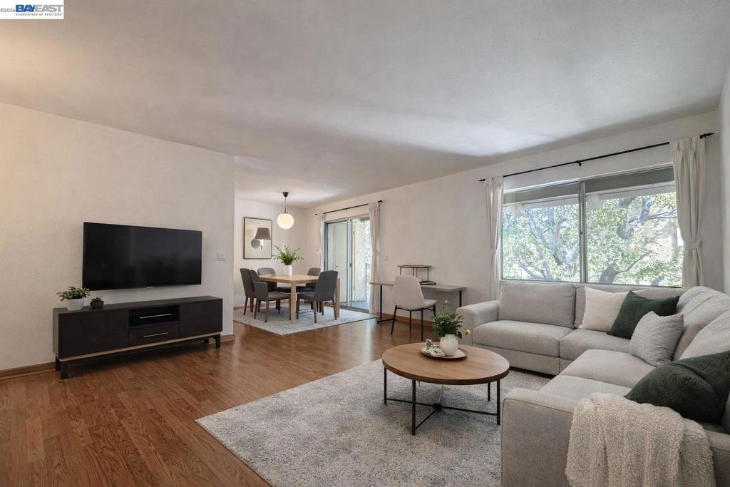 247 N Capitol Ave #271
