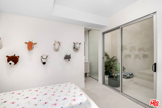 2407 San Marco Drive, Los Angeles CA: https://media.crmls.org/mediaz/85234029-c2e8-404d-8446-ec24ec196f49.jpg