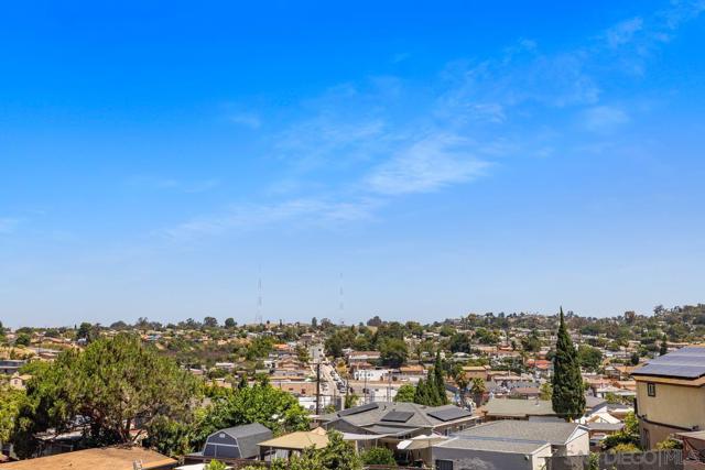 5868 Kings View Ct, San Diego CA: https://media.crmls.org/mediaz/85234549-7499-4691-85c9-d27e4f21791c.jpg