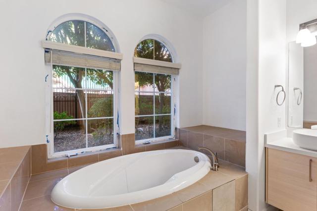 88 S Broadway, Millbrae CA: https://media.crmls.org/mediaz/85243814-9e54-4189-8900-cb268d3cf95d.jpg