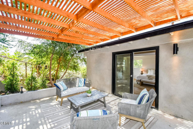 4035 W Avenue 42, Los Angeles CA: https://media.crmls.org/mediaz/85244be7-69fb-4222-84e5-2ad52a9f2ede.jpg
