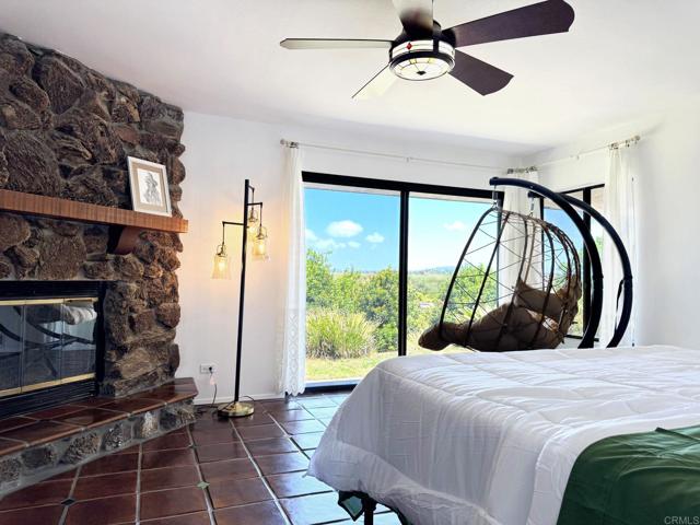 Detail Gallery Image 14 of 53 For 1650 Winterwarm Dr., Fallbrook,  CA 92028 - 3 Beds | 3 Baths