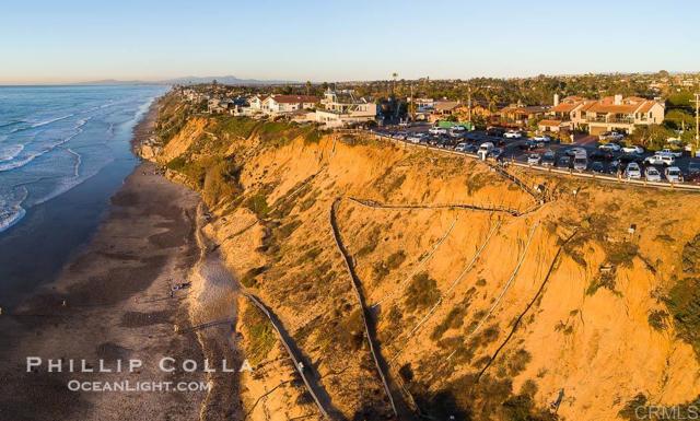 699 N Vulcan Avenue, Encinitas CA: https://media.crmls.org/mediaz/8525662c-430f-4a90-bb83-1bbc9ad94d3f.jpg