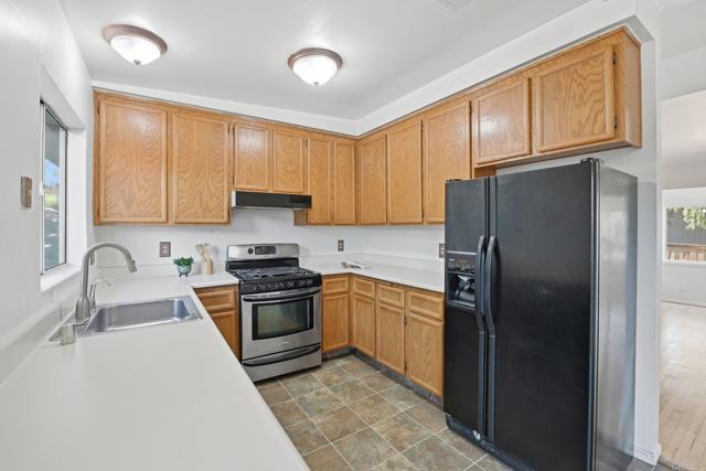 Detail Gallery Image 9 of 28 For 12307 Lemon Crest Dr, Lakeside,  CA 92040 - 3 Beds | 2 Baths