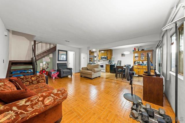 Image 13 of 24 For 1302 San Ysidro  Unit C