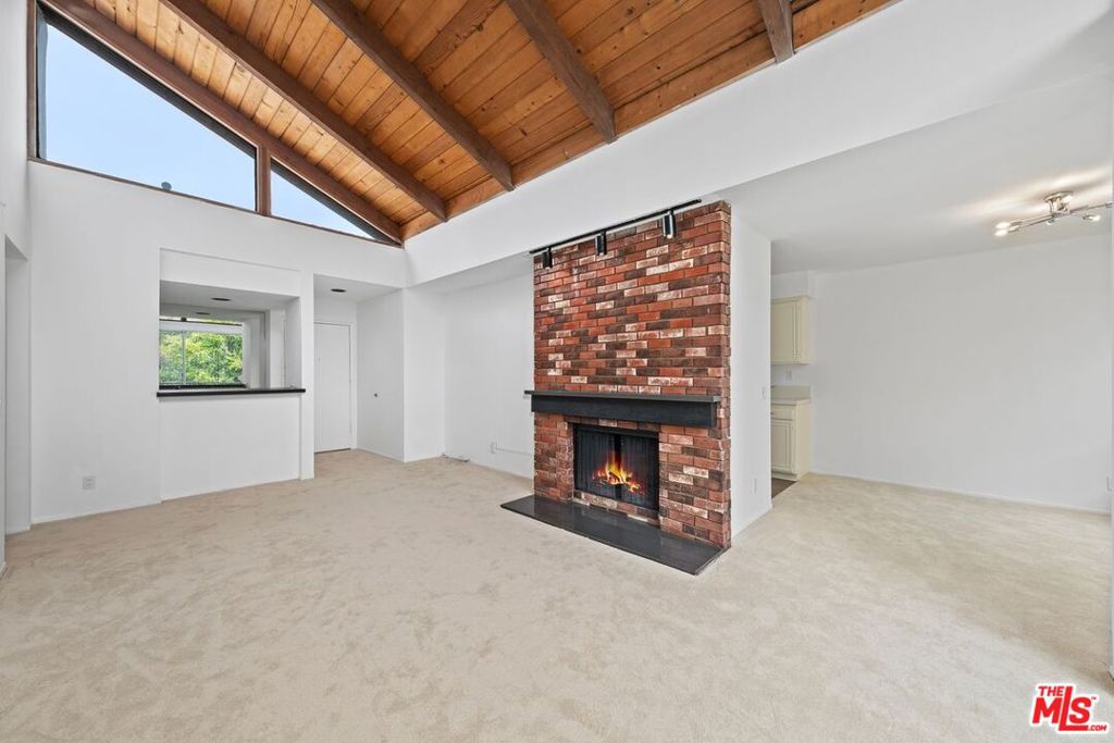 1340 S BEVERLY GLEN Boulevard #303