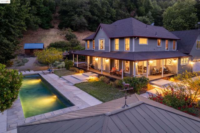 300 Rancho de Maria, Martinez CA: https://media.crmls.org/mediaz/85273460-3401-46f9-8829-334d9ffa7cf1.jpg