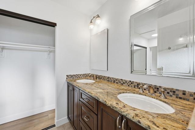 819 Daphne Court, Carlsbad CA: https://media.crmls.org/mediaz/8527cd52-22d2-47e9-b298-8be6ab996ec6.jpg