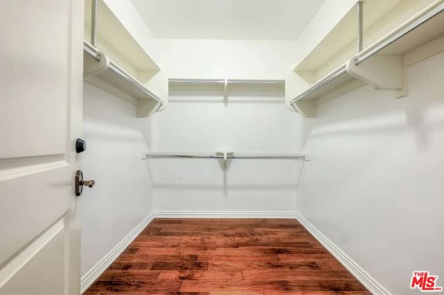 11578 Iowa Avenue, Los Angeles CA: https://media.crmls.org/mediaz/85281a8c-5658-48e6-a143-c903e411e7e5.jpg