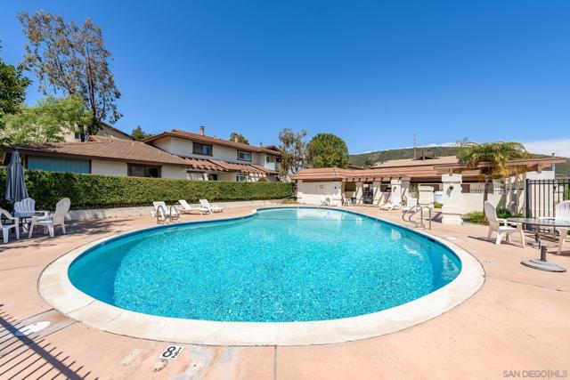 9832 Caminito Cuadro, San Diego CA: https://media.crmls.org/mediaz/852875ab-3dbc-4bc0-ba78-2002a1cd810e.jpg