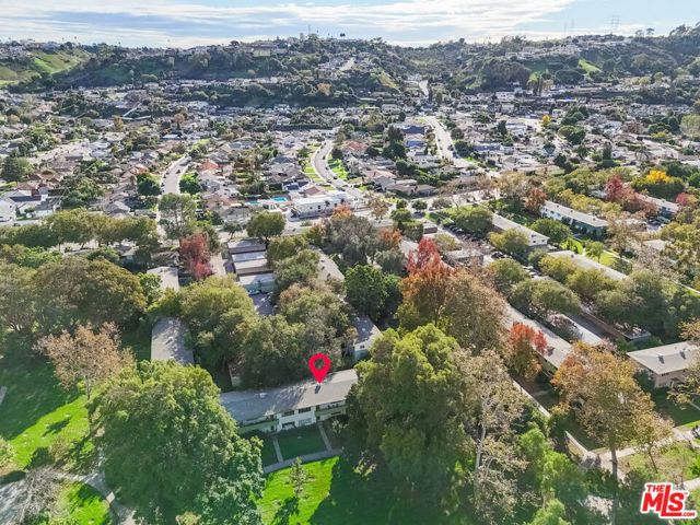 5172 1/2 Village, Los Angeles CA: https://media.crmls.org/mediaz/8528d27b-b7bd-4260-ad79-429802afdbb1.jpg