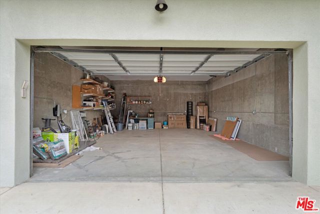 816 Hyperion Avenue, Los Angeles CA: https://media.crmls.org/mediaz/85290c05-8cdc-42e4-bd93-d0626361a709.jpg