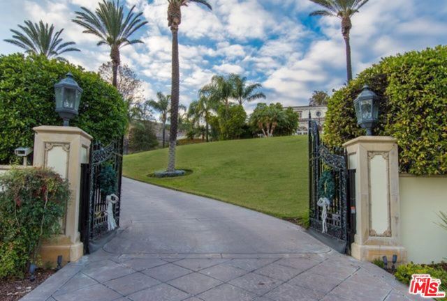 3855 BRUNSTON Court, Westlake Village CA: https://media.crmls.org/mediaz/85290f14-fabe-4887-a3ba-c6c03474c06d.jpg