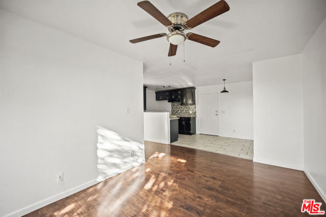 412 Coronado Terrace, Los Angeles CA: https://media.crmls.org/mediaz/8529823e-b22c-45f8-a774-60eb519515a9.jpg