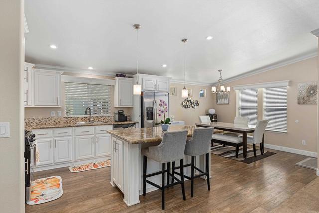 Detail Gallery Image 6 of 45 For 2700 E Valley Pkwy #64,  Escondido,  CA 92027 - 3 Beds | 2 Baths