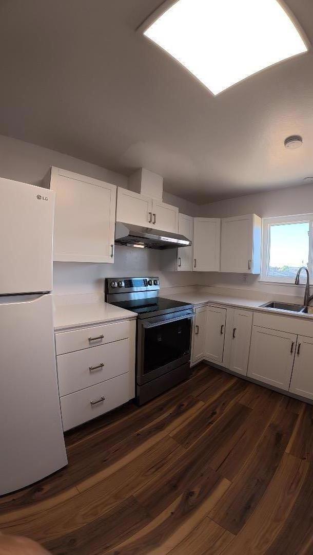 446 Kelli Court, Marina CA: https://media.crmls.org/mediaz/852a0545-b183-4dd6-9ee9-57a453dbab4b.jpg