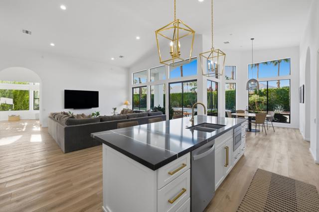 50245 Mountain Shadows Road, La Quinta CA: https://media.crmls.org/mediaz/852a36d5-537c-4c2d-bdd2-14b7f2c9b8e1.jpg