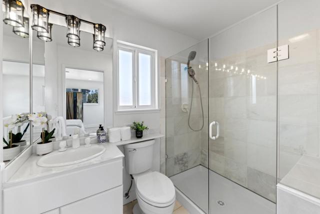 1032 Toyon Drive, Burlingame CA: https://media.crmls.org/mediaz/852a5cb3-71b9-44ad-897c-b7ff7a1c9e7c.jpg