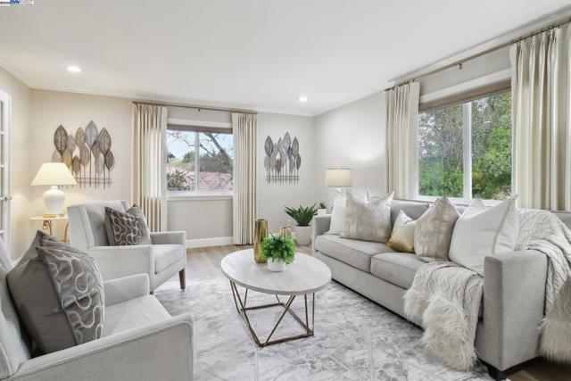 484 El Pintado Rd, Danville CA: https://media.crmls.org/mediaz/852b6ec0-0d79-43fd-85f5-fc3bcfdf72fb.jpg