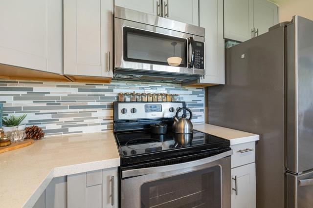 77590 California Drive, Palm Desert CA: https://media.crmls.org/mediaz/852baa69-c05e-4100-b5e0-f1560f56b21e.jpg